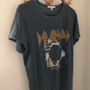 Def leopard graphic tee